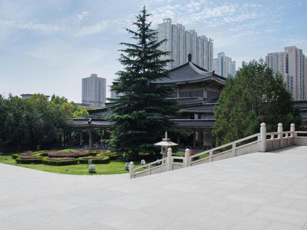 Ji Hotel Xi'An Dayanta エクステリア 写真